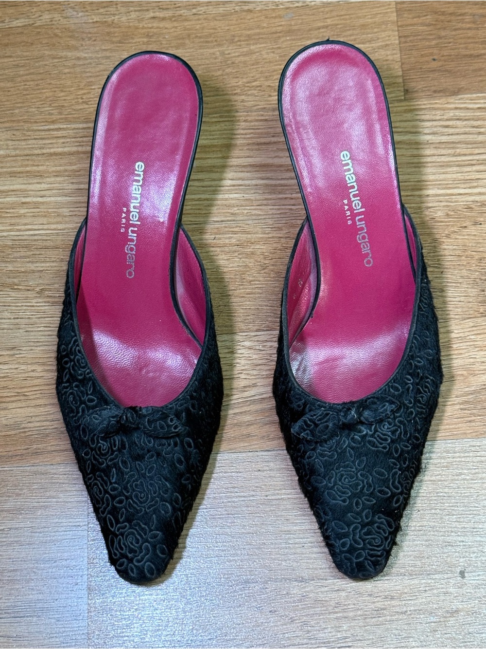 Vintage Emanuel Ungaro Paris Textured Velvet Mule Heels 8 Italy